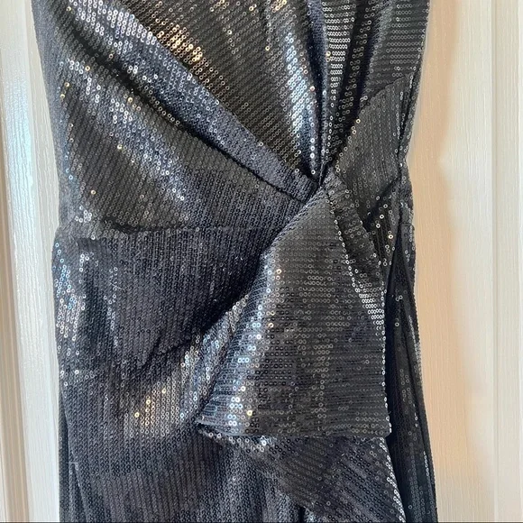 LULU’S Strapless Sequin Gown With Ruffled Waist—SZ. Small - Picture 10 of 15